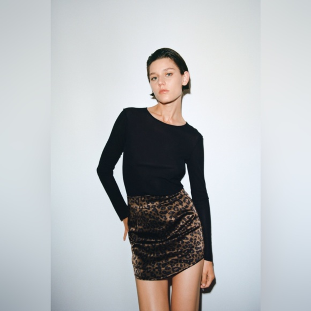 Zara pleated animal print mini skirt‎